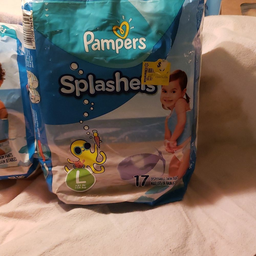 2 new unopened pampers splashers